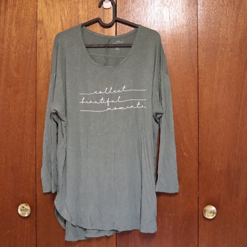 5 for $5 ~ Green Long Sleeve Flowy Tee – Casual Lightweight Top